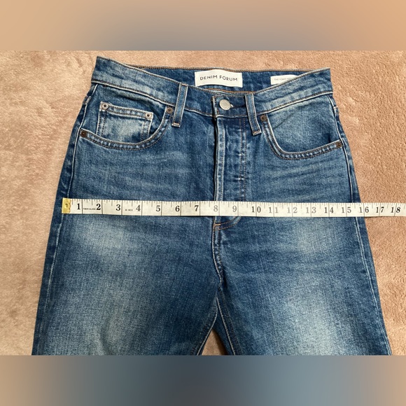 Aritzia Denim Forum Yoko high rise slim - size 25 - Picture 7 of 12